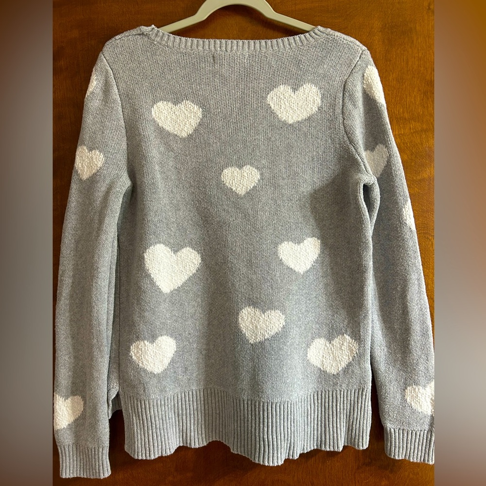 Gray Heart Pattern Sweater - image 7